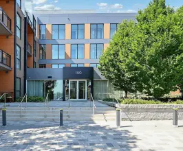Trafalgar Landing Condos