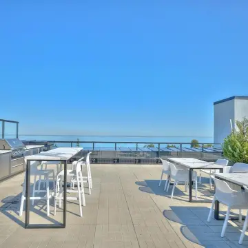 CoMo Condos