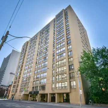 77 Carlton St