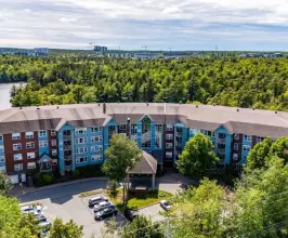 Paper Mill Lake Condominiums