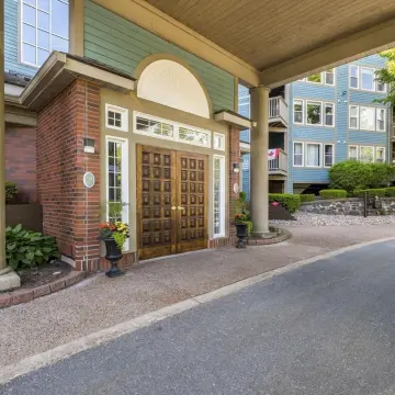 Paper Mill Lake Condominiums