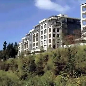 One University Crescent - 9390