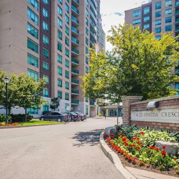 11 Oneida Crescent