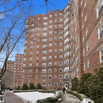 180 Cabrini Blvd