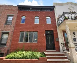 316 Leonard Street