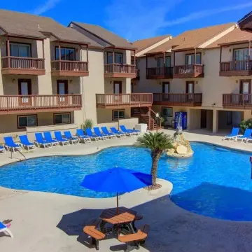 El Constante Condominiums