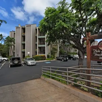 Hale Mahina Beach Resort