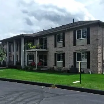 Whitney Court of West Bloomfield