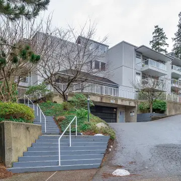 Atlin Court