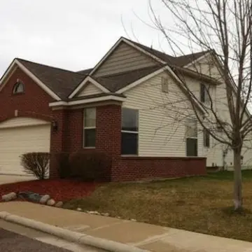 Summerfield Pointe Condominiums