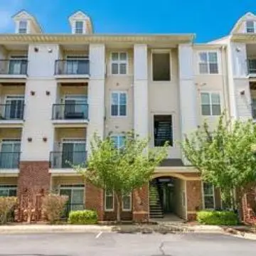 The Commons on Potomac Square