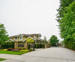 Elgin Pointe