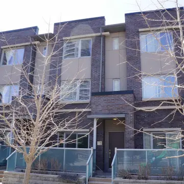 Village Green Square Townhomes