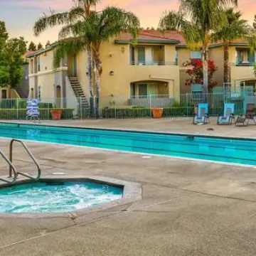 Laguna Oaks