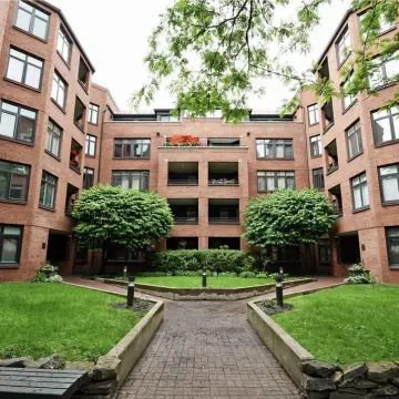 Somerset Court