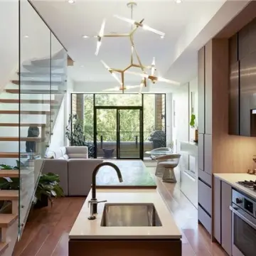 455 Dovercourt