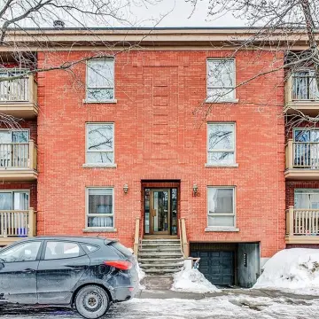 160 Bruyere St