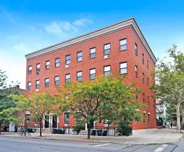34 Russell Street