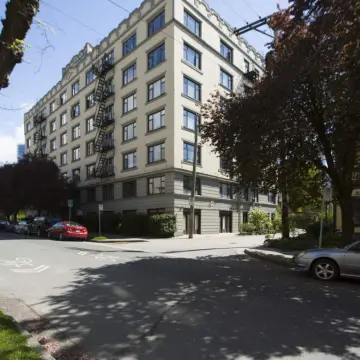 Strathmore Lodge