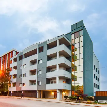 600 Eglinton