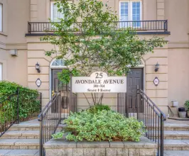 Carriage Homes of Avondale