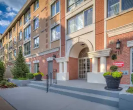 Leaside Mews