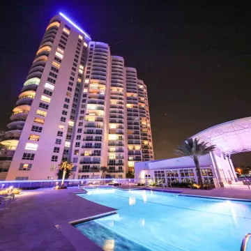 Marina Grande on the Halifax Tower II