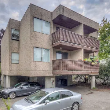 942 East Broadway