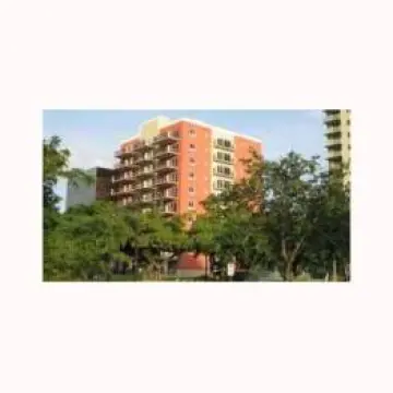 Emerald Plaza